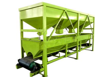 Static fertilizer batching machine for several materials batching